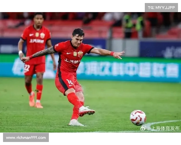 海港半场3-0领先河南 维塔尔贡献两传一射 莱昂纳多王燊超破门助力 海港半场3-0领先河南 维塔尔贡献两传一射 莱昂纳多王燊超破门助力
